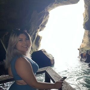 Meet your Posher, Rossy